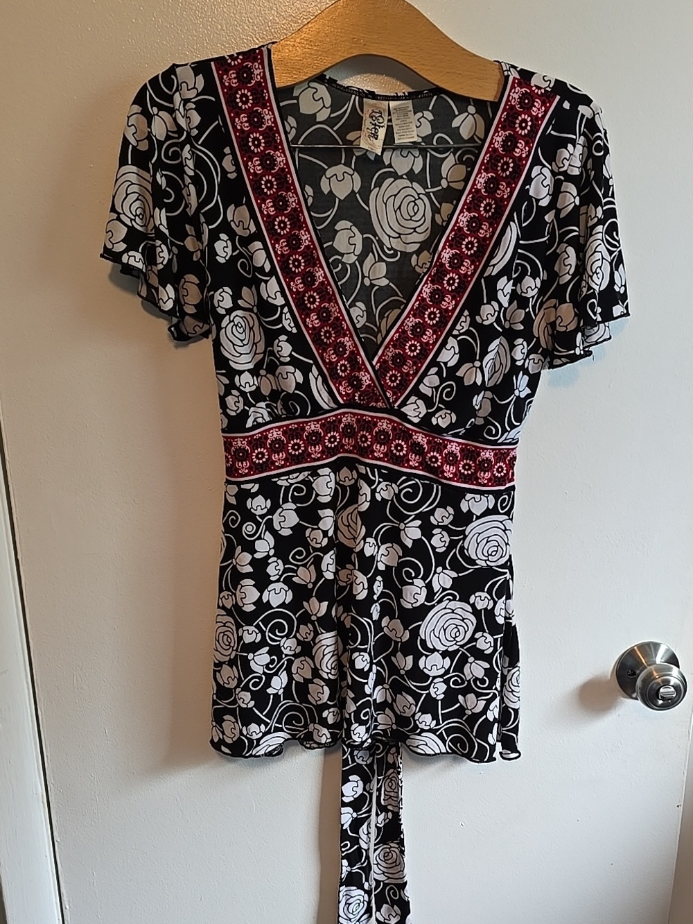 L8ter Boho Black & White Floral V-Neck Tunic with Red Trim